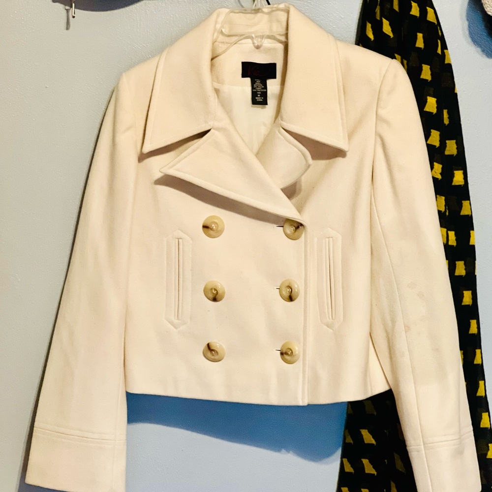 Short coat.  Light cream-colored Via coat/jacket